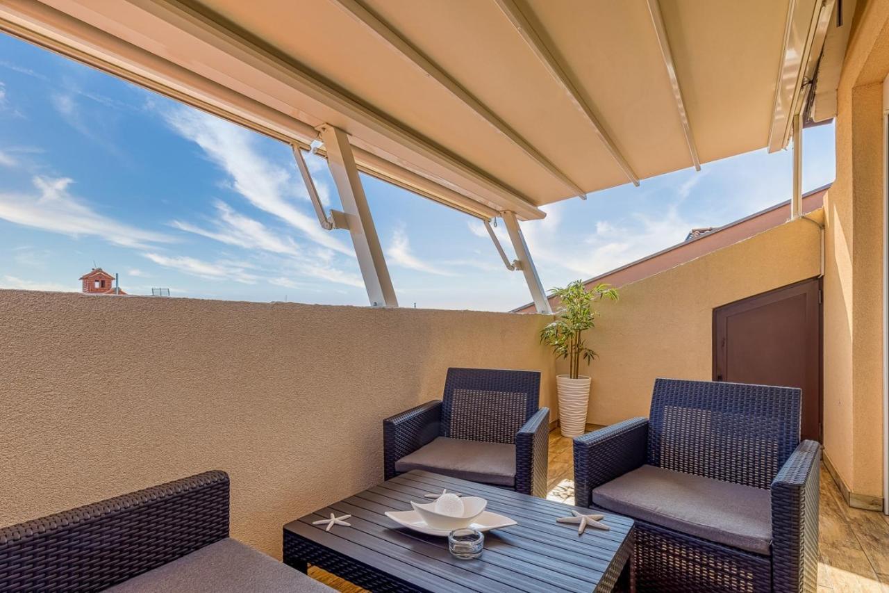 Enjoy At L&C Apartment Rovinj Bagian luar foto