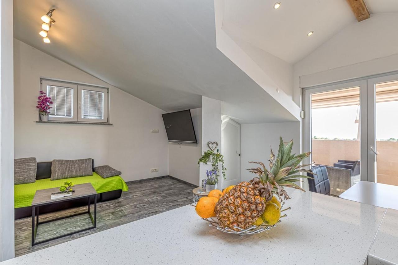 Enjoy At L&C Apartment Rovinj Bagian luar foto